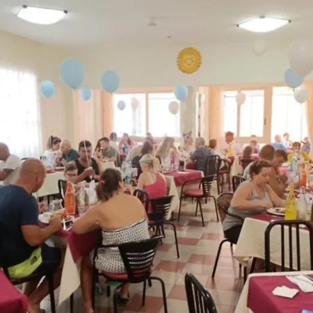 Hotel Oasi Del Mare 3*