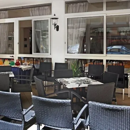 酒店 Oasi Del Mare 3*
