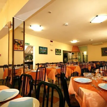 Oasi Del Mare 酒店 3*