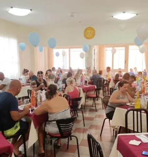 מלון Oasi Del Mare 3*