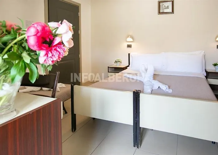 מלון Oasi Del Mare 3*