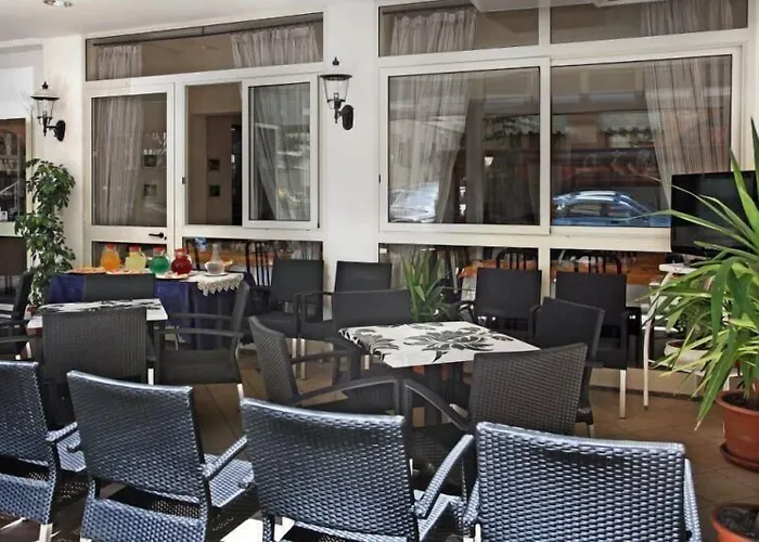 מלון Oasi Del Mare 3*